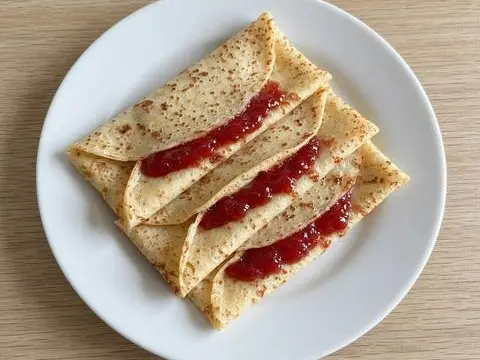 Palačinke sa džemom — Deserti u Demo Restoran