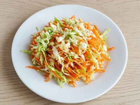 Vitaminska salata — Salate u Demo Restoran