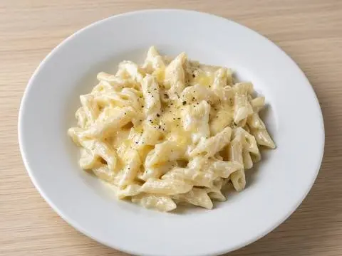 Pene četiri sira — Pasta u Demo Restoran