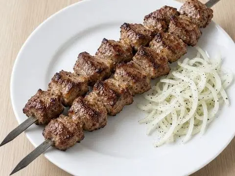Vješalica — Roštilj u Demo Restoran