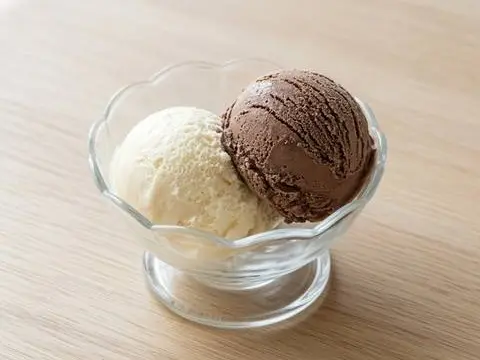 Sladoled, 2 kugle — Deserti u Demo Restoran